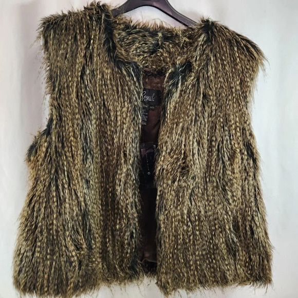 Regal Faux Fur Brown Vest w/ Hat Womens 2XL NWT - Picture 6 of 15